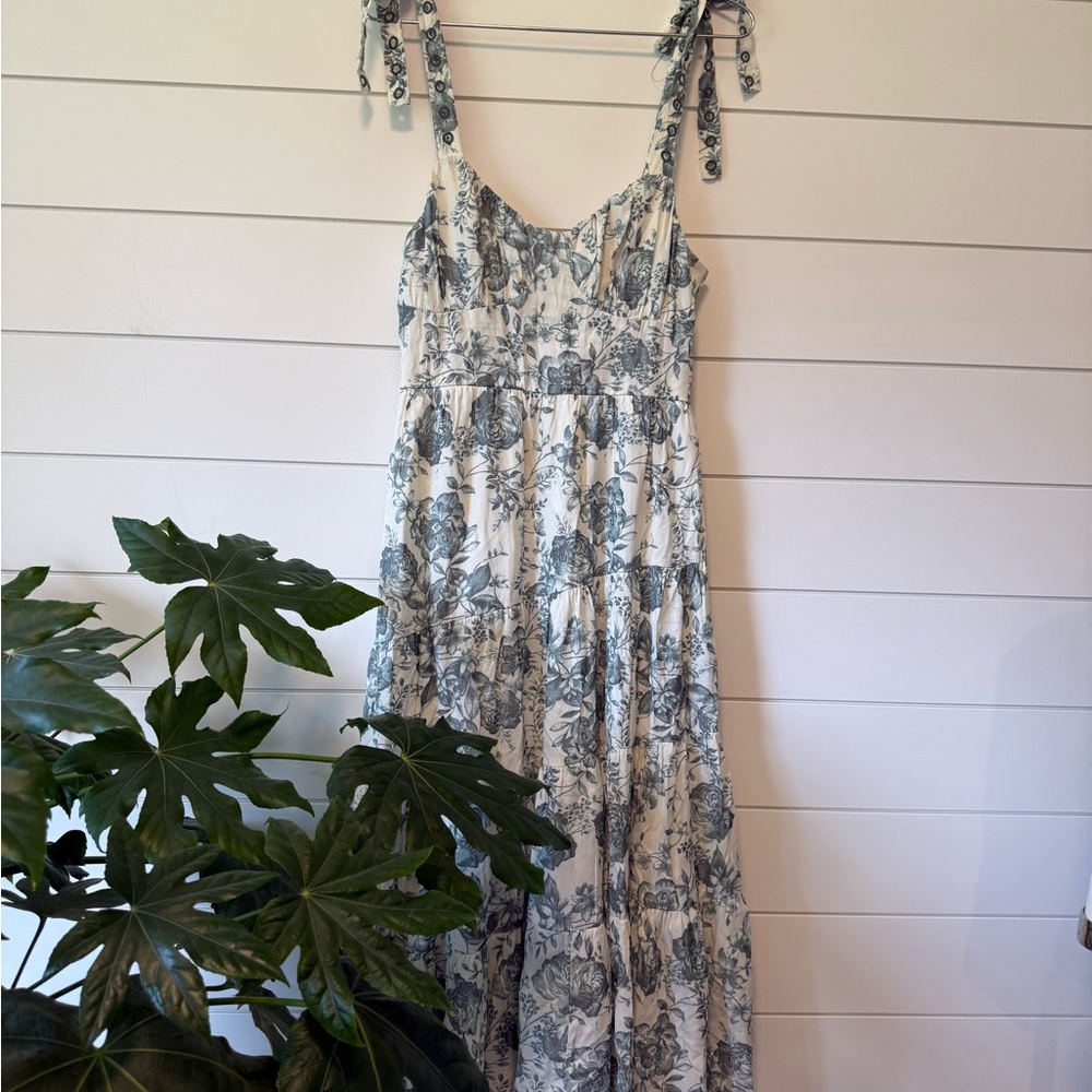Trixxi Blue and White Floral Print Dress Cottagecore Romantic Spring Size M